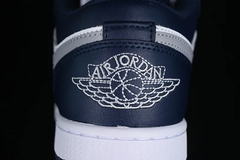 All categories Air Jordan Jordan series basketball shoes Air Jordan 1 Low Z version Air Jordan 1 Low AJ1 Joe 1 white blue gray low-top cultural basketball shoes 553558-141